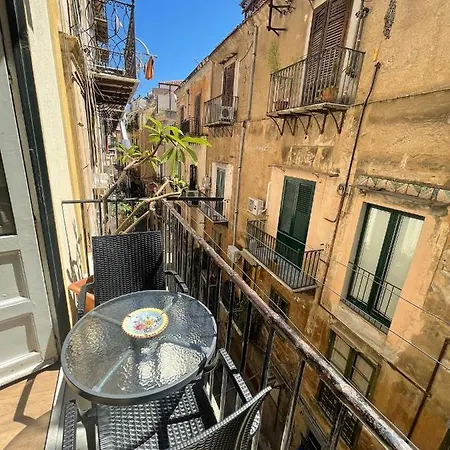A Casa Di Elena Apartment Palermo Exterior photo