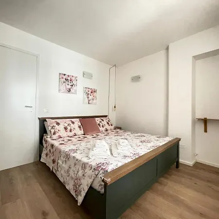 A Casa Di Elena Apartment Palermo Exterior photo